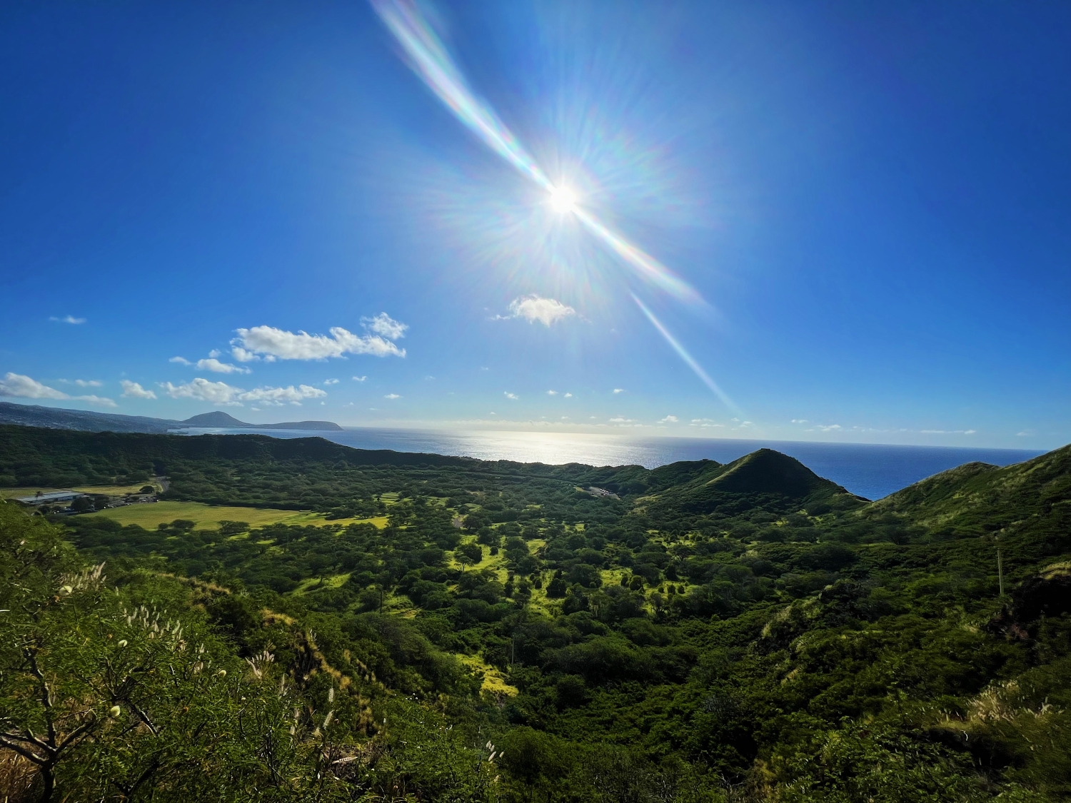 オアフ島 東から北へ 周遊ツアー ダイヤモンドヘッド登頂付き ハローアクティビティ